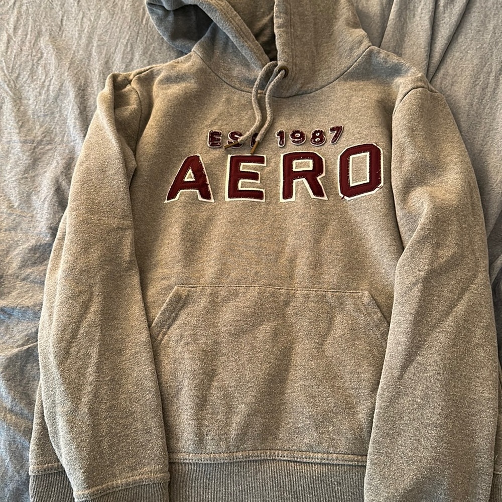 Men’s Aeropostale sweatshirt